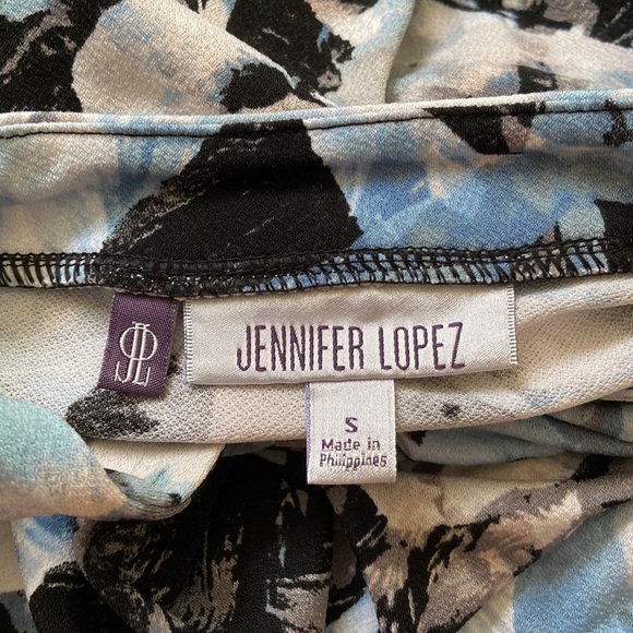 Jennifer Lopez off the shoulder top size Small - Picture 3 of 3